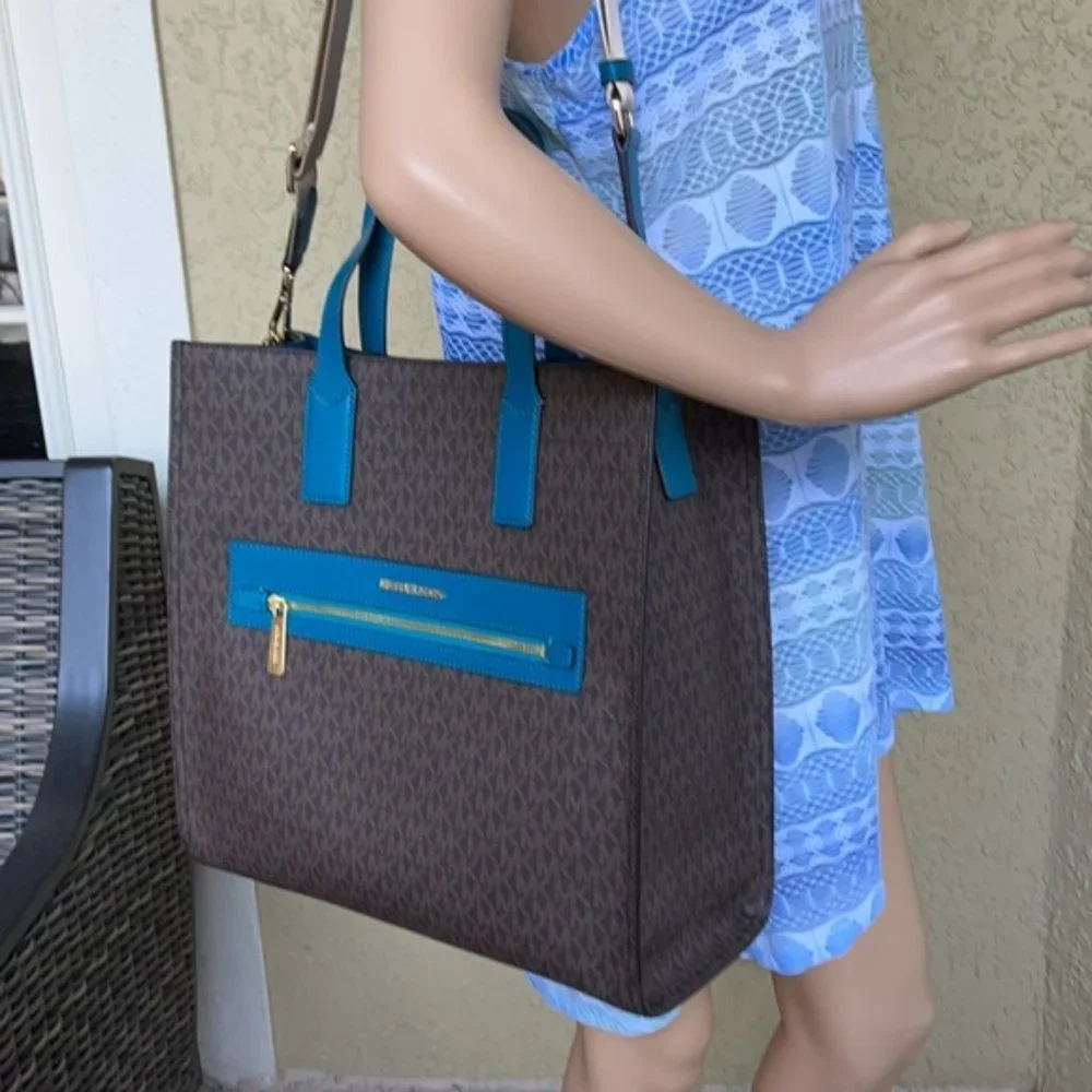 Michael Kors Kenly Large Tote - Picture 11 of 15